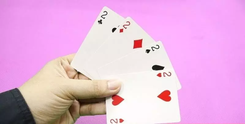 Tìm hiểu: Tứ quý tiến lên miền nam chặt gì? Có thể bạn chưa khám phá?